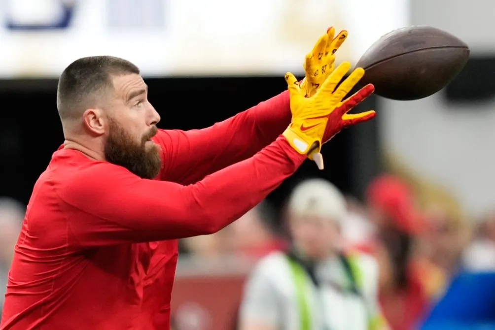 Kelce en el calentamiento