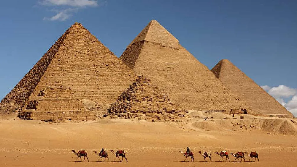 Las pirámides de Egipto son las más famosas del mundo.