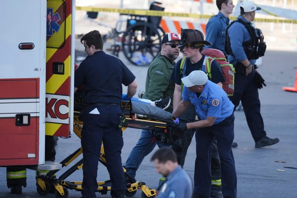 Una persona es trasladada en ambulancia tras el incidente