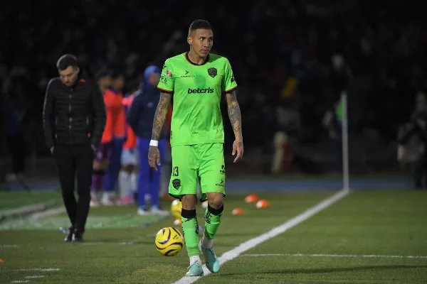 Chávez en un partido de Juárez