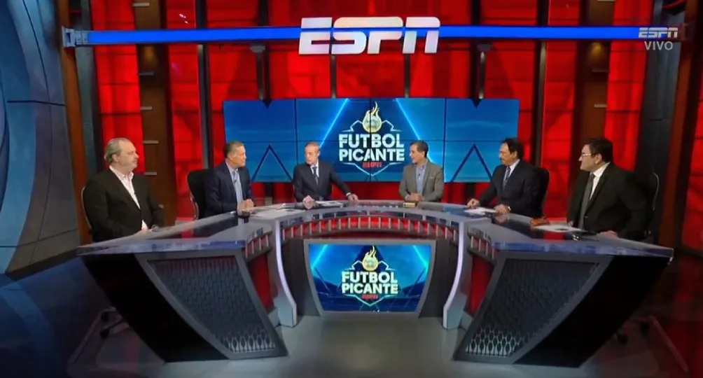 CAPTURA La mesa de Futbol Picante con Alarcón