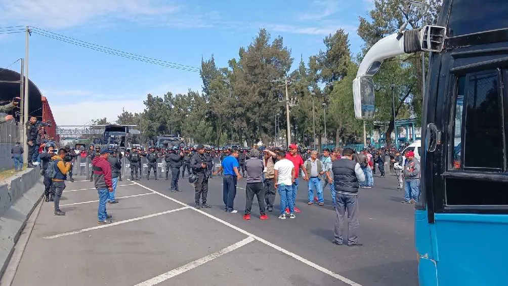 La Calzada Ignacio Zaragoza estuvo cerrada por algunas horas.