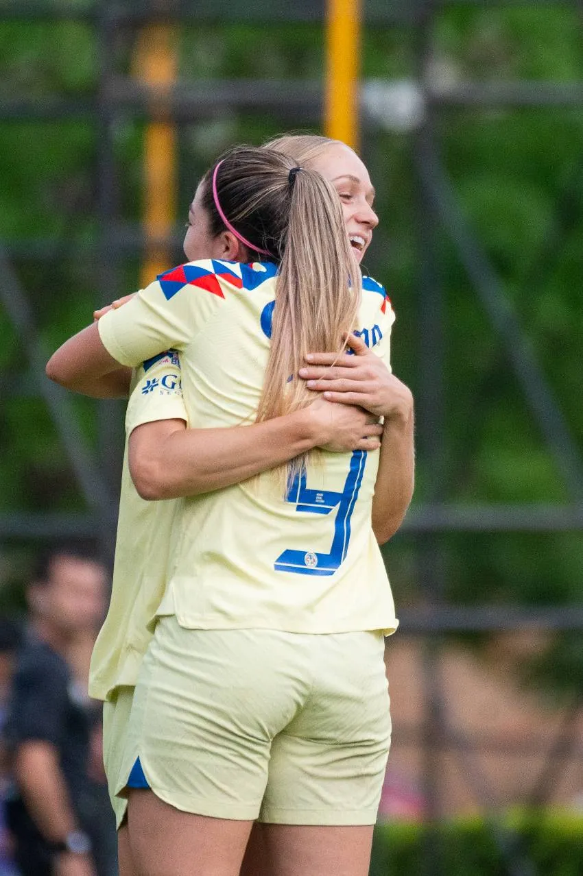 Katty Martínez marcó 4 goles ante Mazatlán