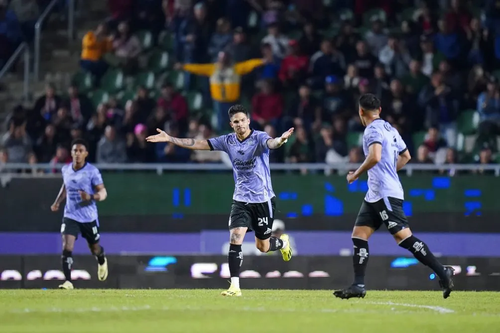 IMAGO 7 Los Cañoneros en festejo ante Chivas