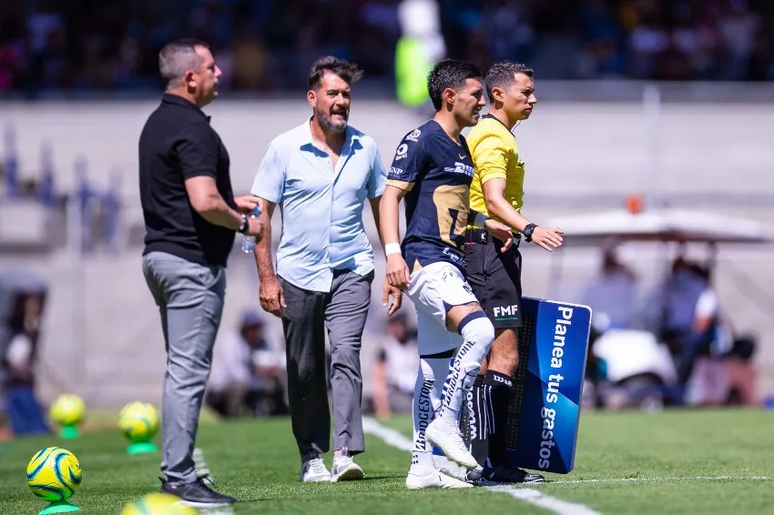 Leo Suárez en su debut en CU