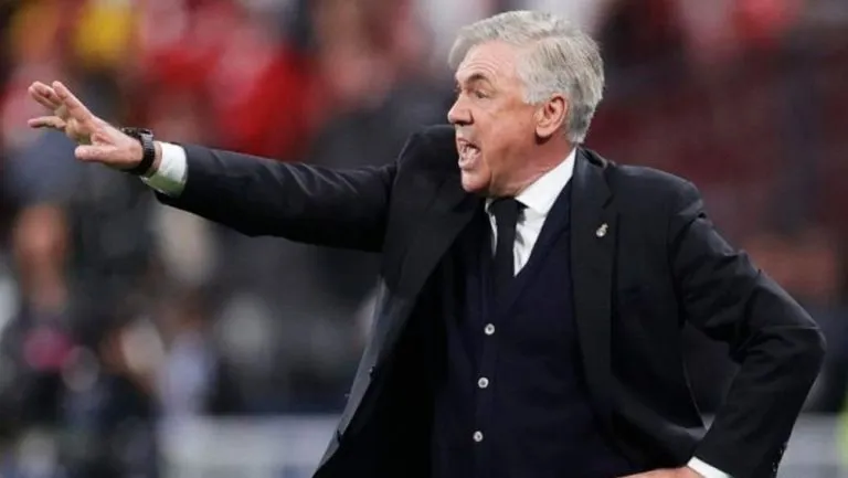 Ancelotti en un partido con el Real Madrid