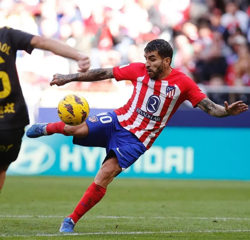 Correa formó doblete en el partido