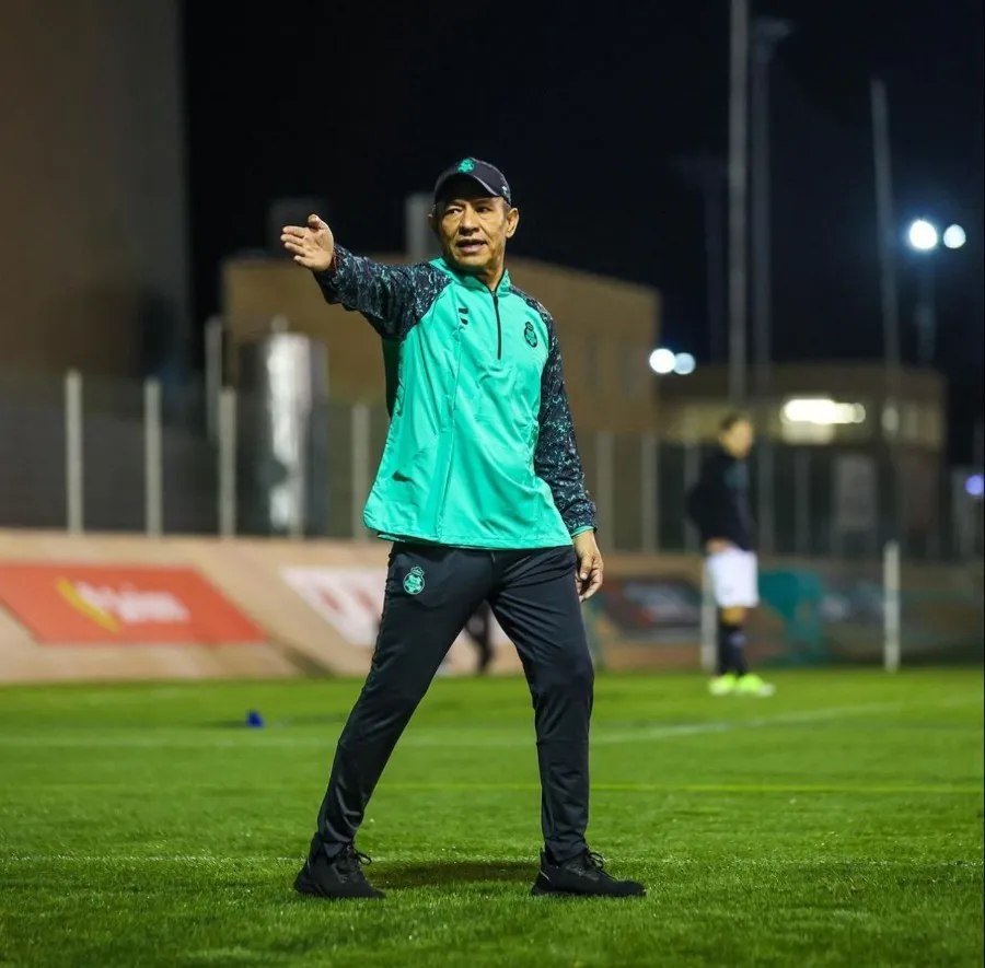 Ignacio Ambriz, DT de Santos Laguna