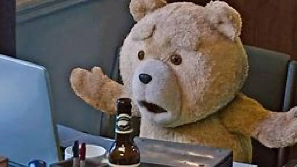 La serie regresa con el mismo humor que caracteriza al oso Ted Foto: Especial