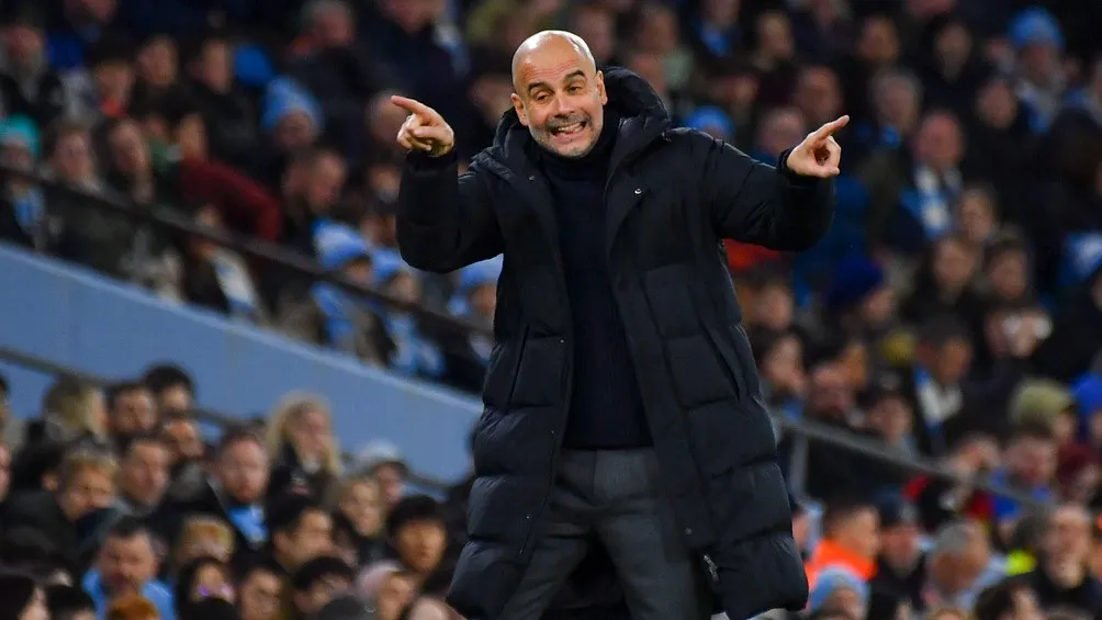 AP Pep Guardiola dirigiendo el partido