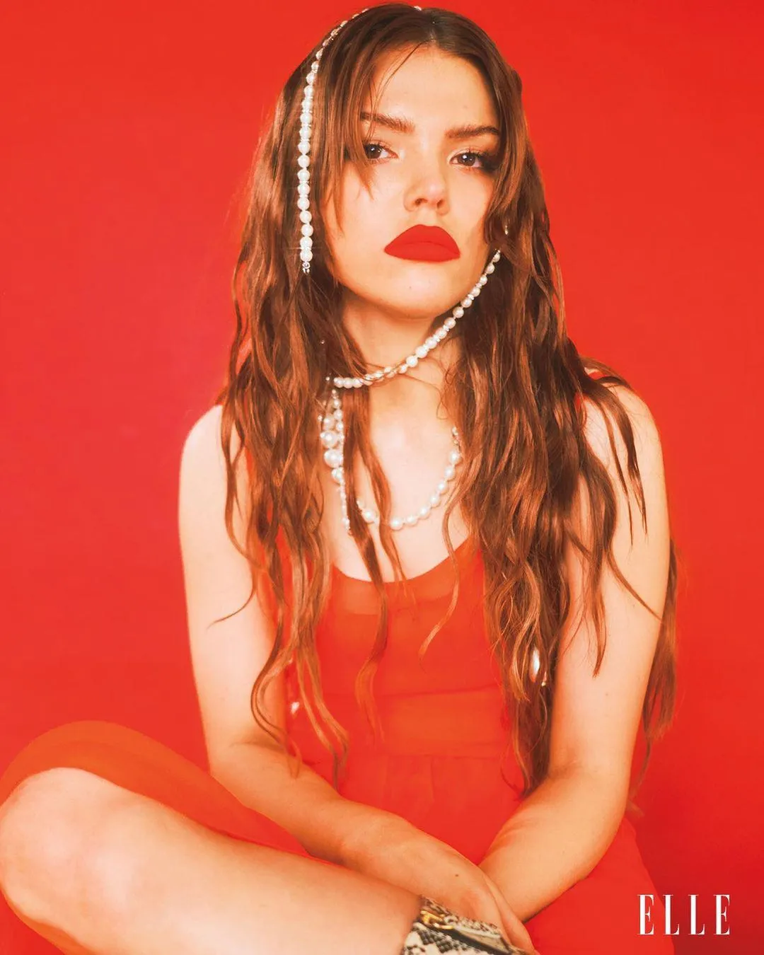 Bu Cuarón es hija de Alfonso Cuarón y Annalisa Bugliani, quienes la tuvieron cuando estaban casados.