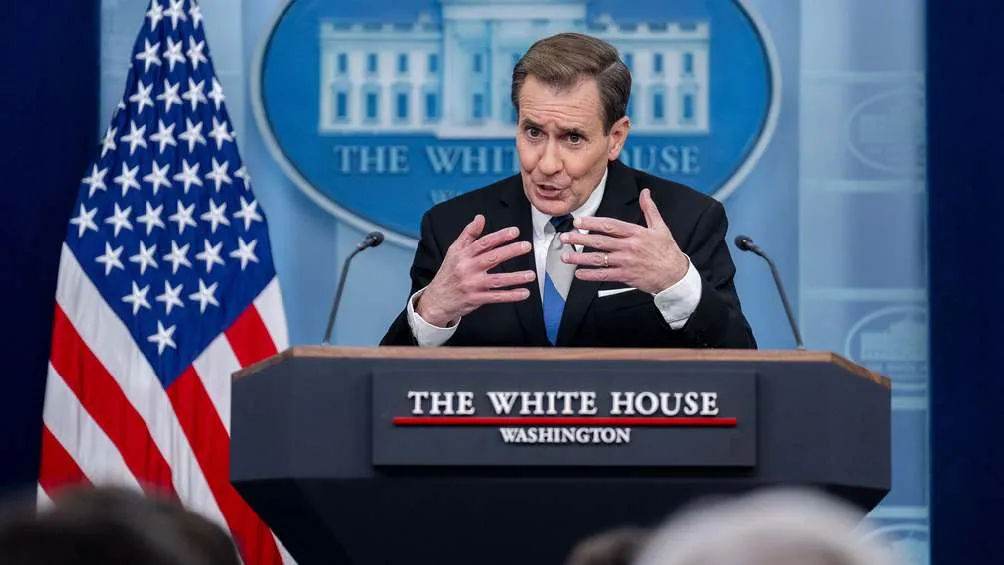 John Kirby, portavoz de la Casa Blanca, negó que AMLO esté siendo investigado.