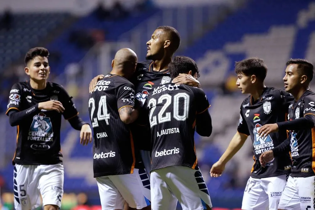 Pachuca goleó a Puebla como visitante