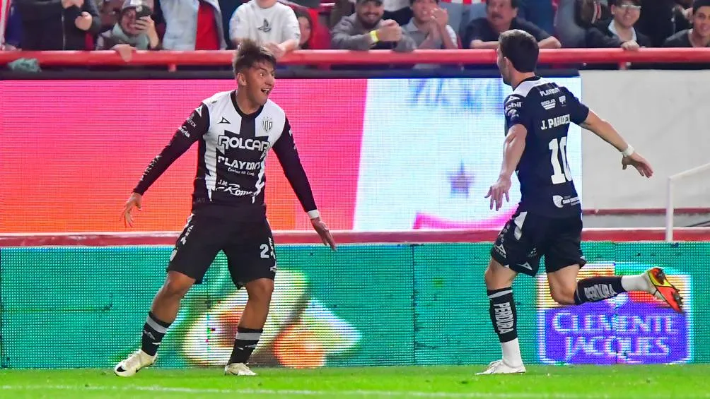 Necaxa sigue invicto