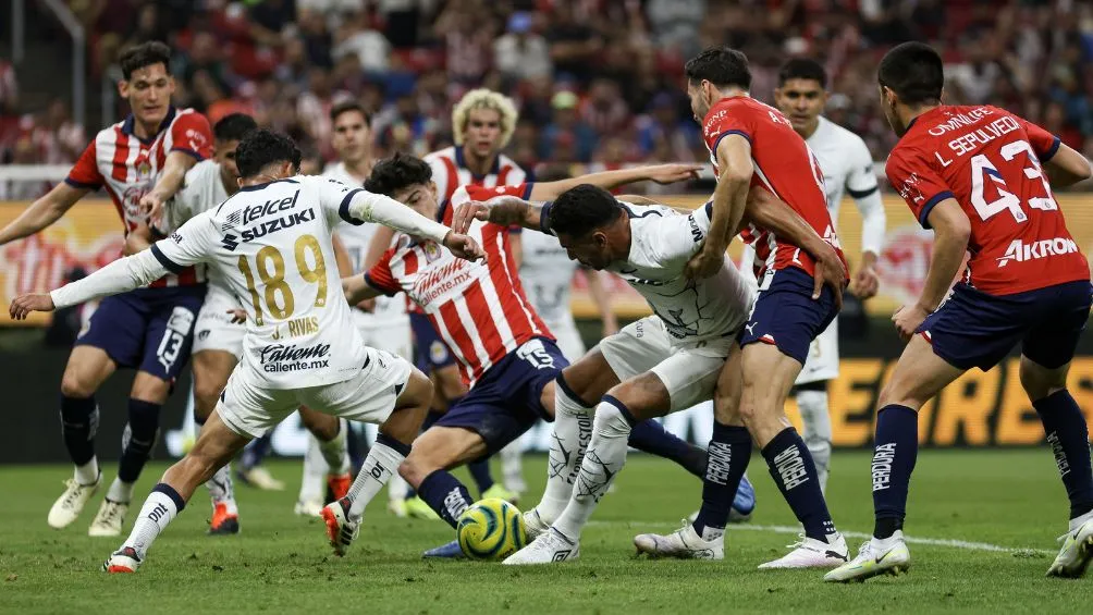 MEXSPORT Imágenes del Chivas vs Pumas