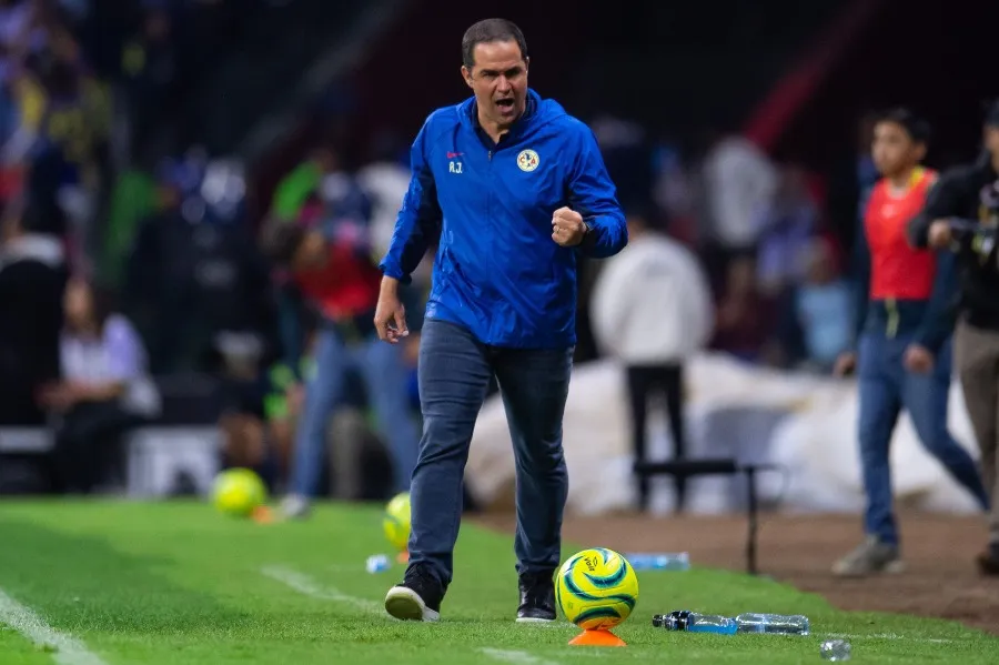 André Jardine en el Clásico Joven