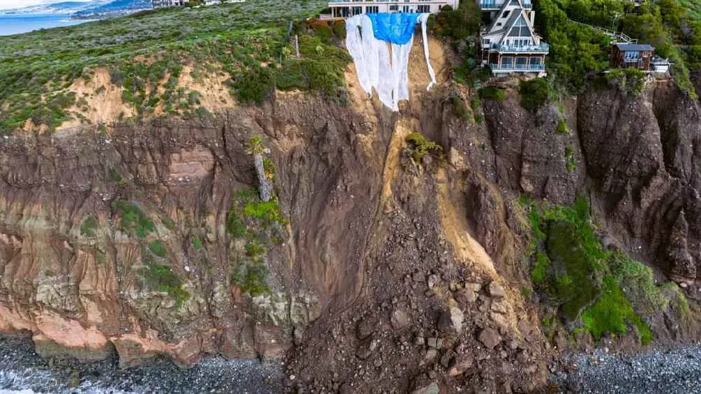 Parte de la mansión ya se derrumbó