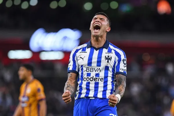 Brandon Vázquez celebra un gol