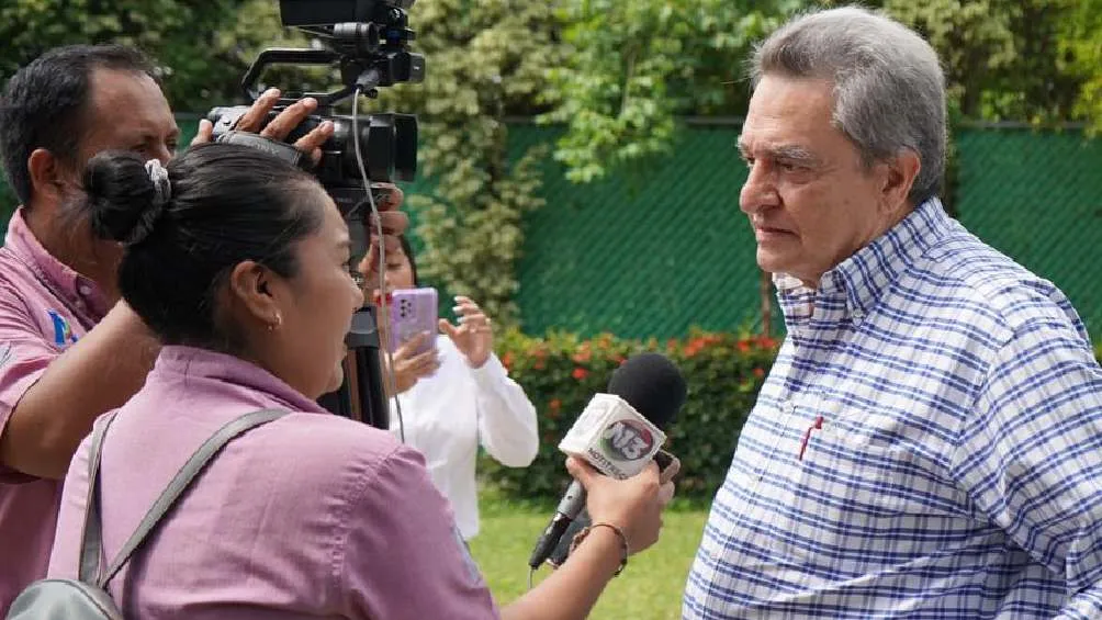 Pío López Obrador demandó al periodista y le pide 200 mdp como indemnización.