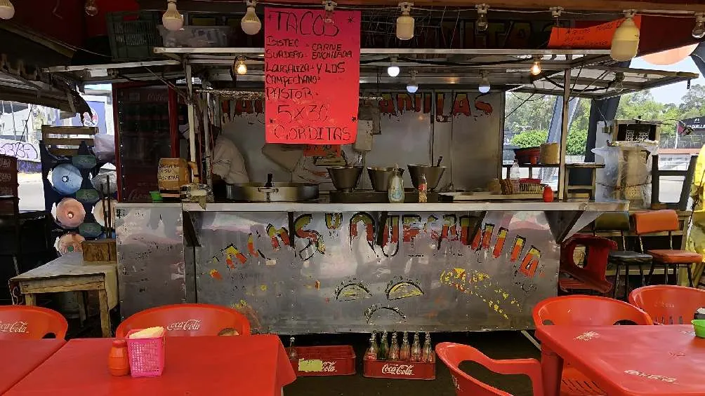 ARCHIVO RÉCORD Se cree que el aumento del aguinaldo dejaría a más personas sin empleo y el comercio informal aumentaría.