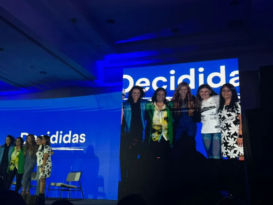 ILIANY APARICIO Integrantes de Decididas Summit