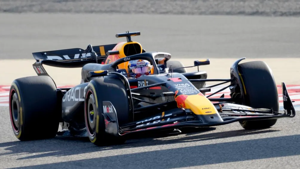 Verstappen en la P1 del GP de Baréin