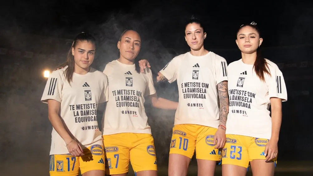 @NetflixLAT Amazonas haciendo publicidad para Netflix