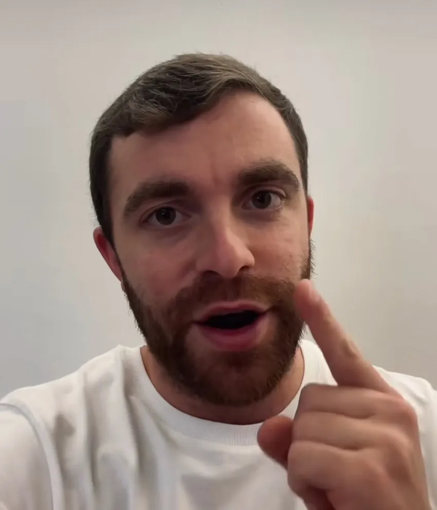 INSTAGRAM: @fabriziorom Anuncia los fichajes de los clubes d futbol