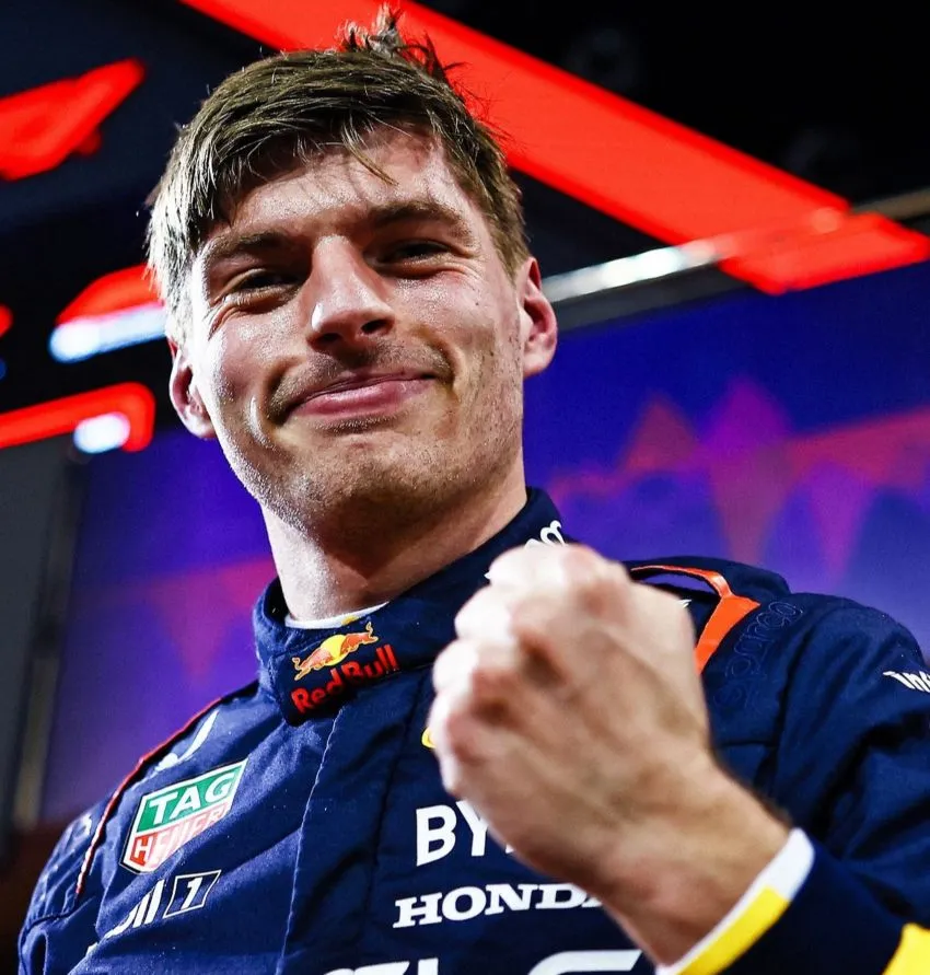 En festejo tras su campeonato en Bahréin