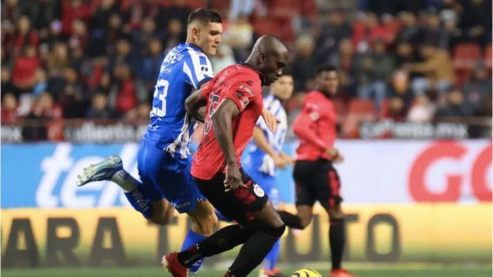 MEXSPORT Xolos en el duelo ante Rayados