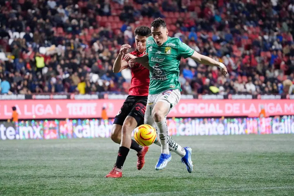 Viñas en el juego contra Tijuana
