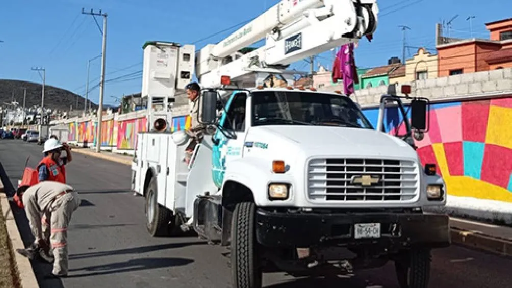 Ante el hecho acudió personal de CFE Foto Especial