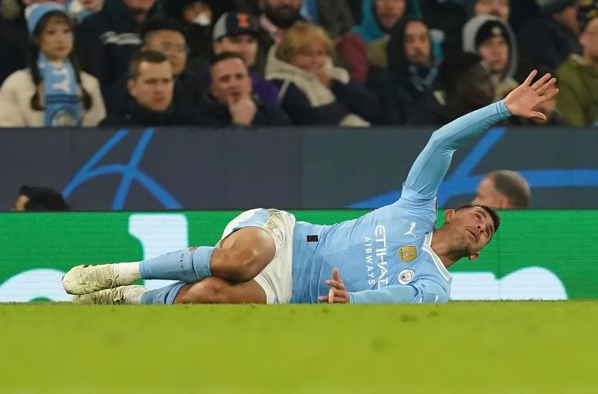 Nunes sufre fractura de dedo en la Champions