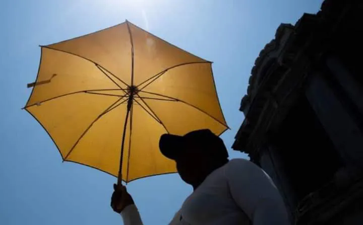 La ropa clara es recomendable por las altas temperaturas.