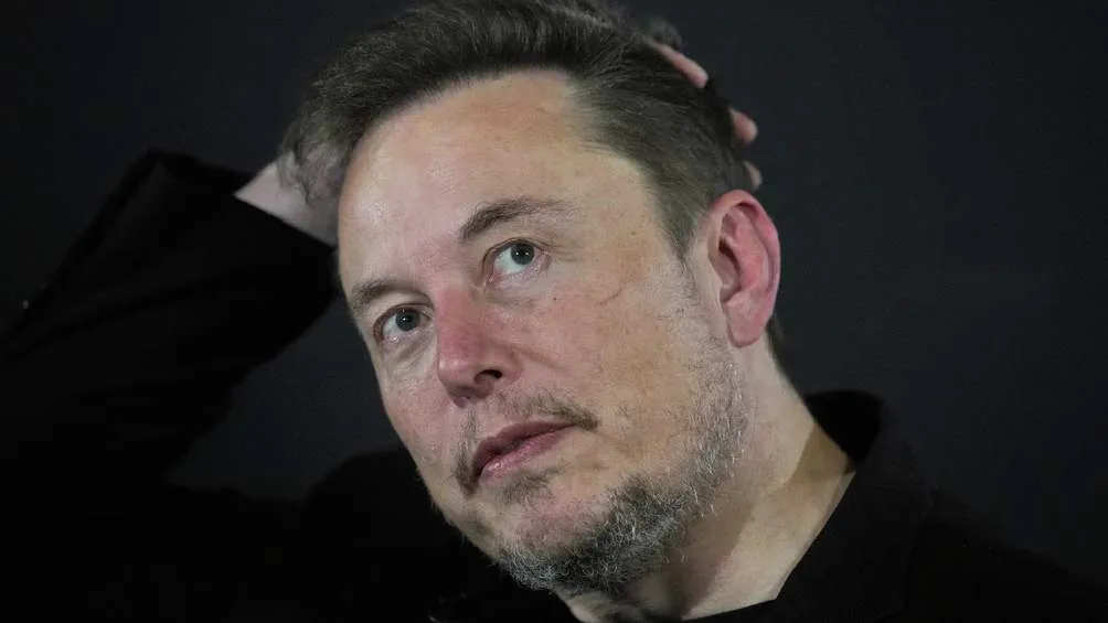 Elon Musk fue desbancado de la posición número por las pérdidas en Tesla.