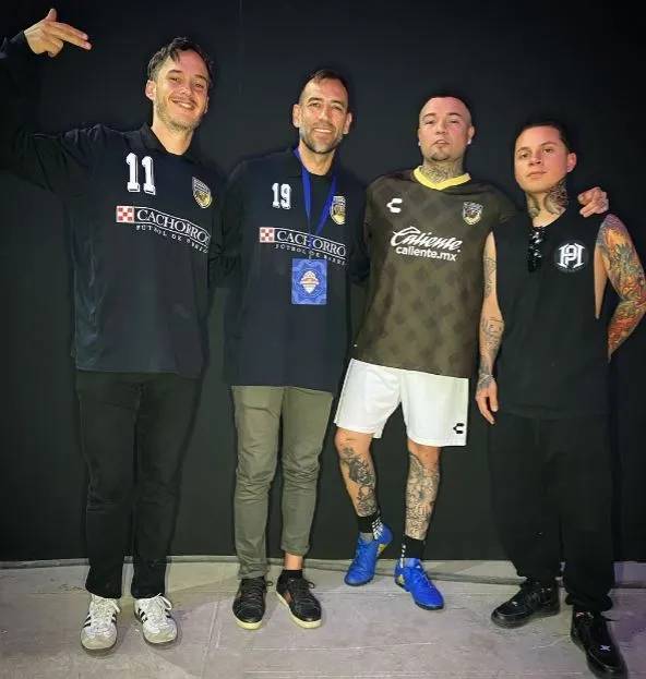 Chelito Delgado en su presentación con Cachorros FB