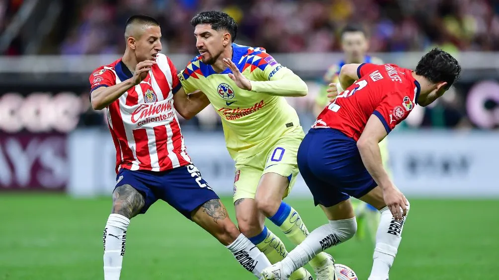 Chivas durante el encuentro ante América