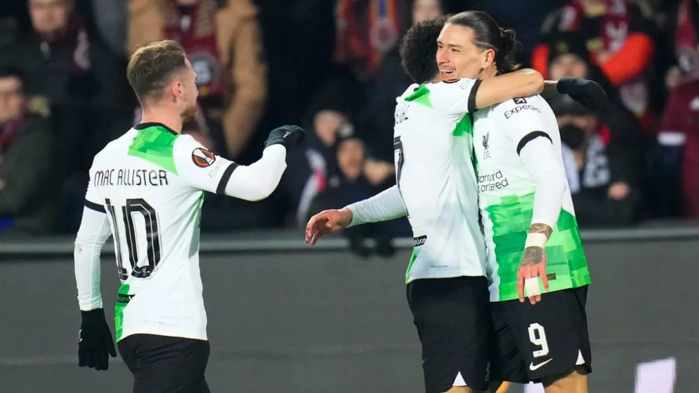 Liverpool sacó amplia ventaja para la vuelta