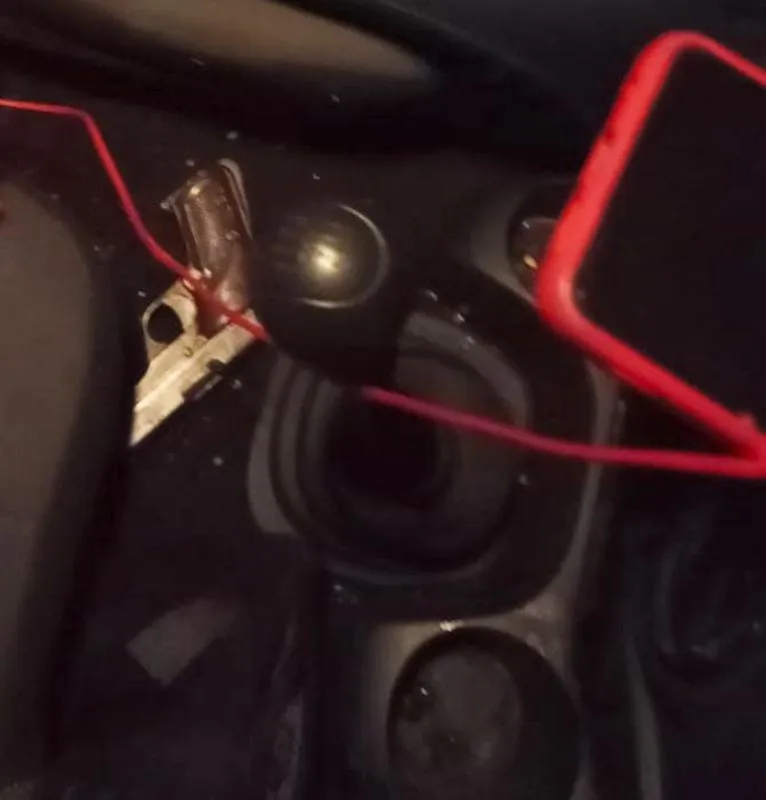 La policía de Guerrero dicen que los normalistas dispararon contra un retén.