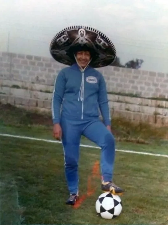 X: @esthermoraMX Esther Mora, Alaska Elcce 1979