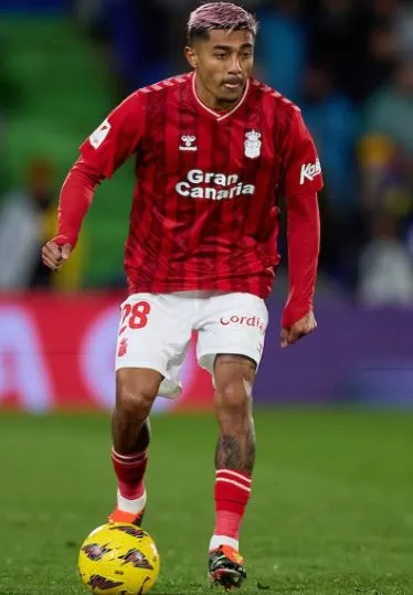 INSTAGRAM: @julian__araujo Araujo en choque con las Palmas