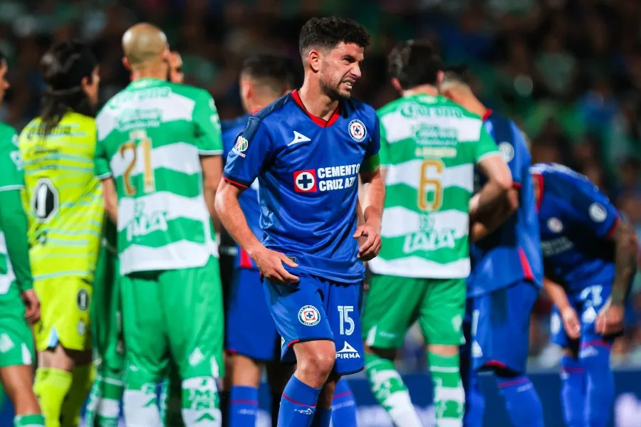 Cruz Azul fue goleado 3-0 por Santos
