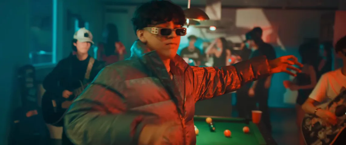 Xavi tiene dos canciones en top 10.