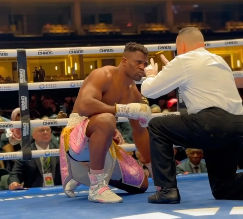 El boxeador ya había sido derribado