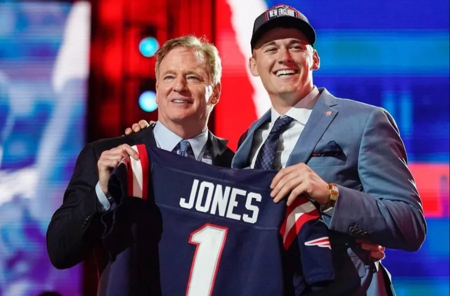 Mac Jones fue drafteado por New England en 2021