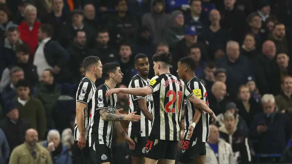 Newcastle sigue arriba en la tabla