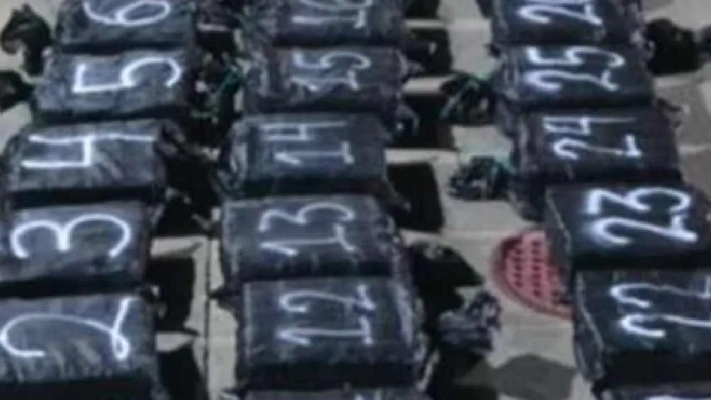 Fueron casi tres toneladas de droga lo que logró asegurar la Secretaría de Marina.