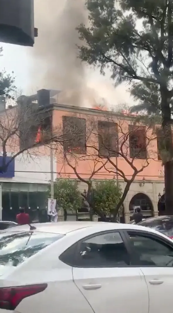 Los Bomberos lograron combatir el incendio.