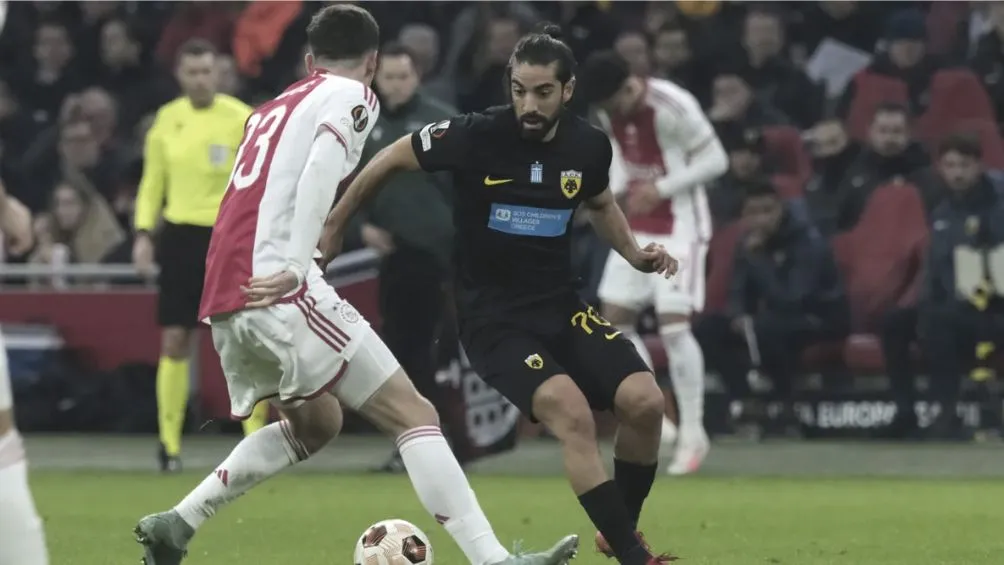 Pizarro con el AEK de Atenas