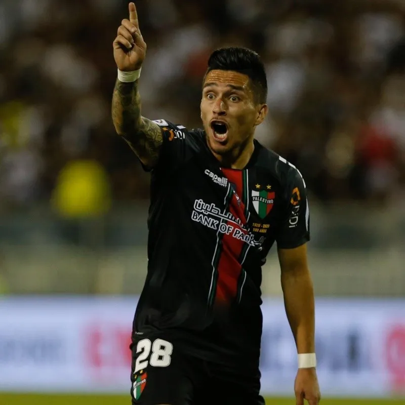 Bryan Carrasco festeja un gol